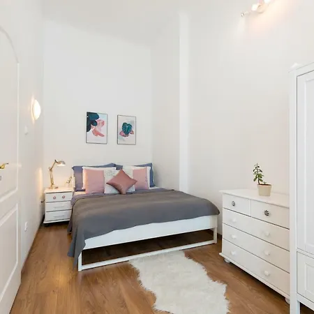 Kalia Apartment