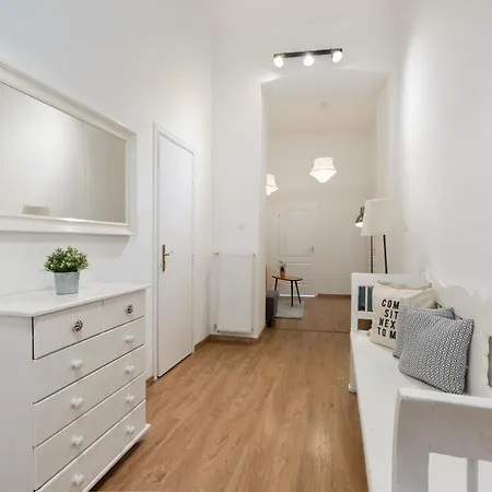 Kalia Apartment