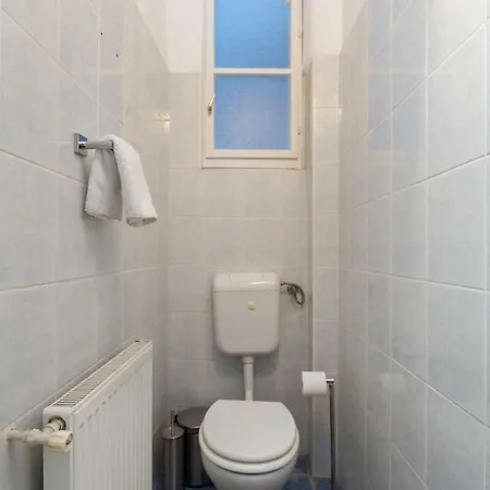 Six Seasons - Andrássy Apartamento Budapeste